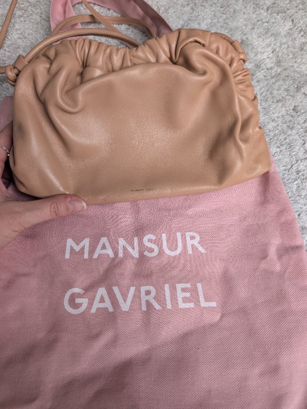 Mansur Gavriel Mini Cloud Clutch – Trucco – Made in Italy